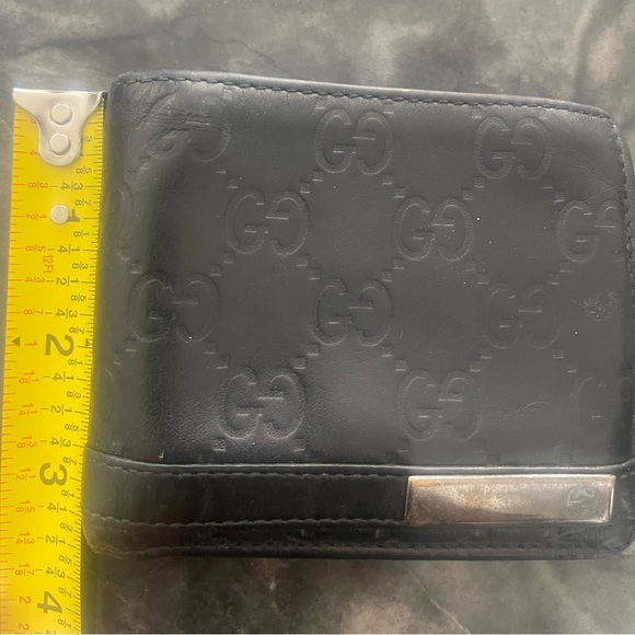 Gucci Embossed Wallet - Picture 6 of 8